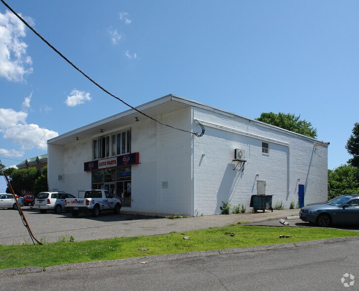 More Photos Of 1395 Boston Post Rd, Larchmont Freestanding For Sale