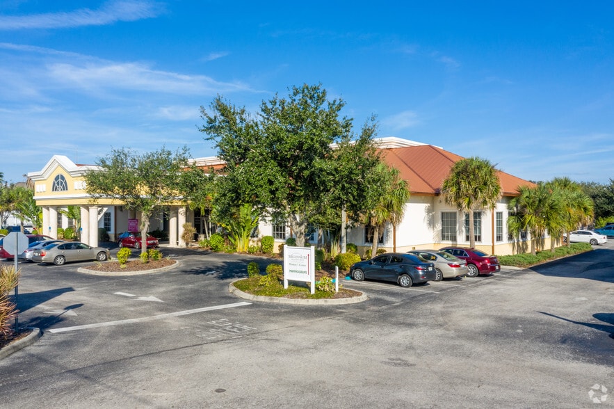 Primary Photo Of 19621 Cochran Blvd, Port Charlotte Medical For Lease