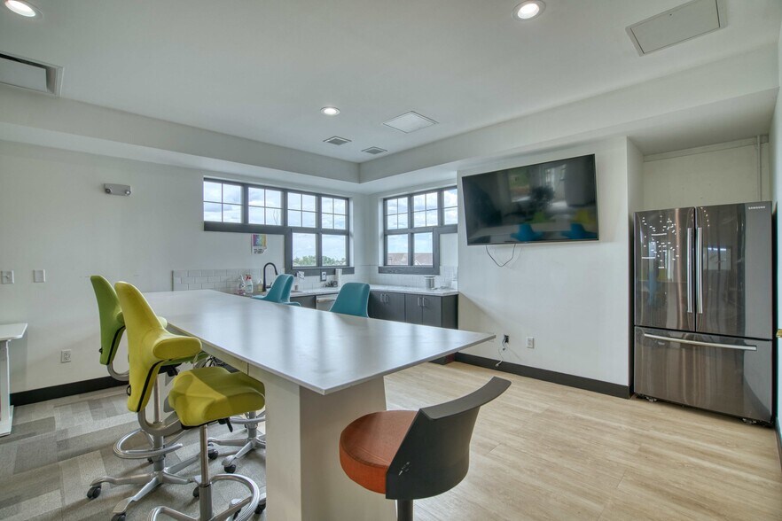 More Photos Of 980 W Dillon Rd, Louisville Office For Sale