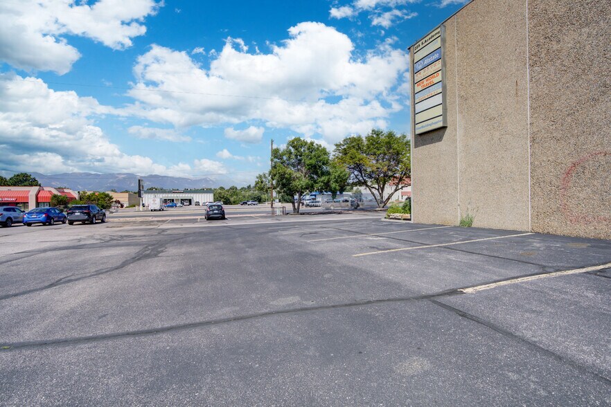 More Photos Of 225 S Academy Blvd, Colorado Springs Office For Sale