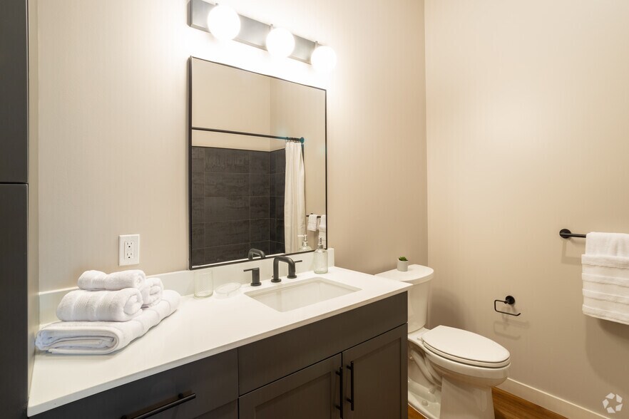 More Photos Of 75 Canal St, Manchester Apartments For Lease