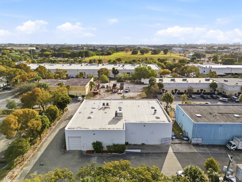 More Photos Of 2891 NW 22nd Ter, Pompano Beach Warehouse For Lease