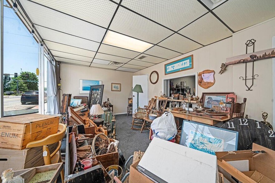 More Photos Of 111 N 3rd St, Ozark General Retail For Sale