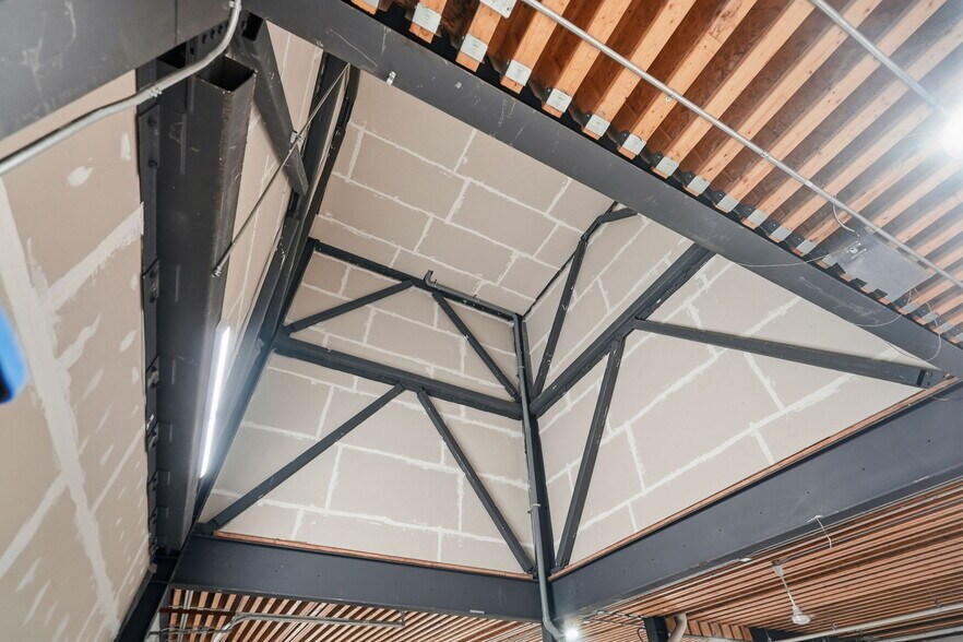 More Photos Of 224 Robot St, Vars Warehouse For Sale