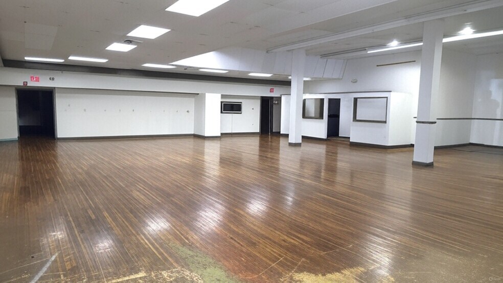 More Photos Of 43 E Bridge St, Spring City Unknown For Lease