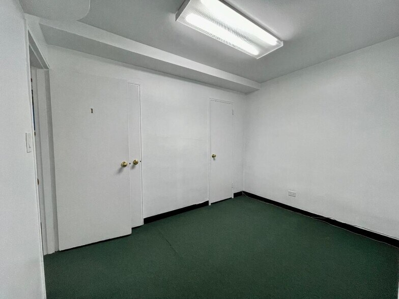 More Photos Of 10025 Queens Blvd, Forest Hills Apartments For Sale