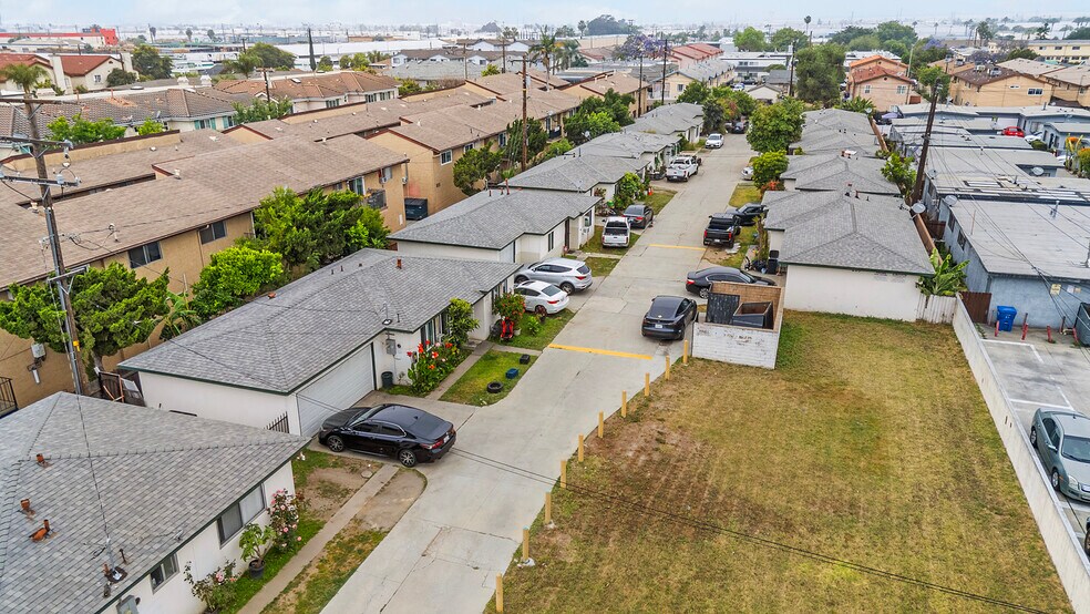 More Photos Of 825 S Greenwood Ave, Montebello Apartments For Sale