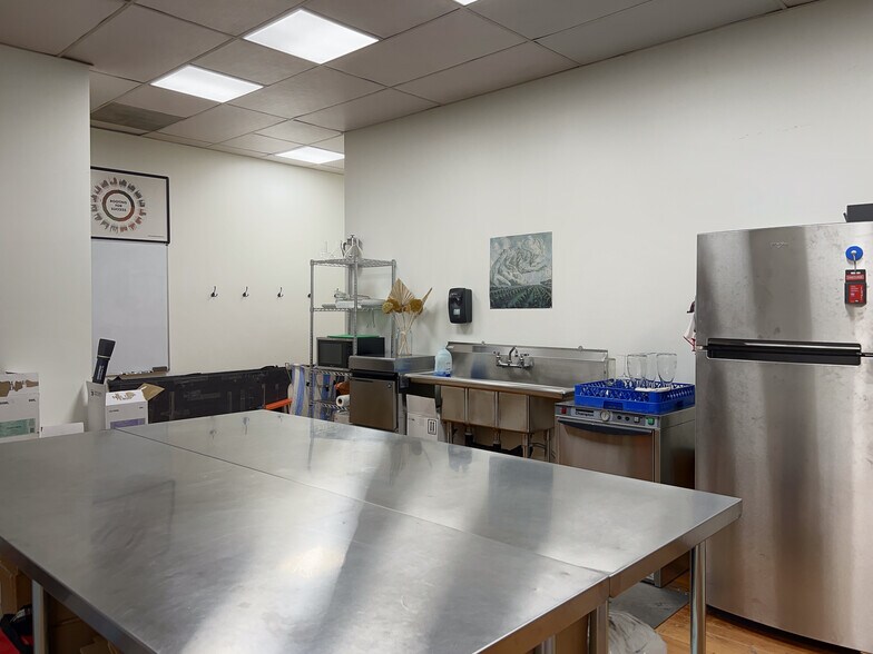 More Photos Of 7 W Alder St, Walla Walla Storefront For Lease