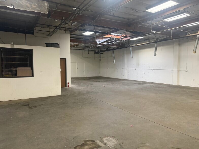 More Photos Of 1238-1254 E Cypress St, Covina Distribution For Lease
