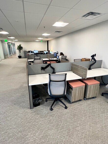More Photos Of 12377 Merit Dr, Dallas Office For Lease