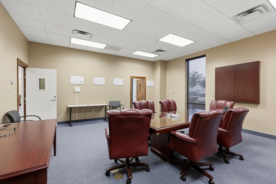More Photos Of 2380 Fortune Dr, Lexington Light Manufacturing For Lease