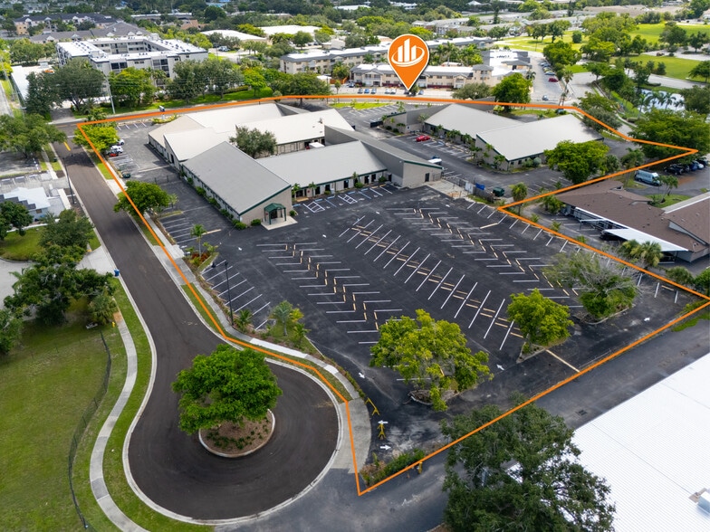 Primary Photo Of 2120 Collier Ave, Fort Myers Unknown For Lease