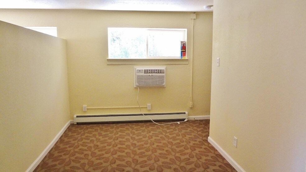 More Photos Of 110 El Paso Blvd, Manitou Springs Apartments For Sale