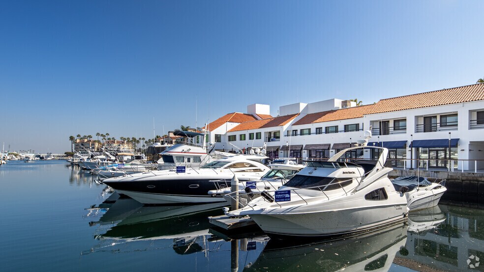 More Photos Of 16330-16450 Pacific Coast Hwy, Huntington Beach Unknown For Lease