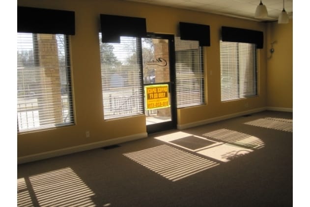 More Photos Of 512-520 Erwin Rd, Dunn General Retail For Lease