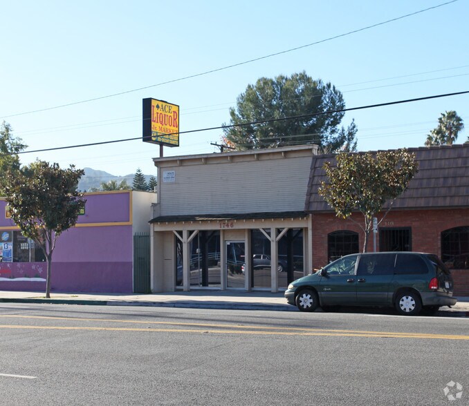 More Photos Of 1746 Victory Blvd, Glendale Storefront For Sale