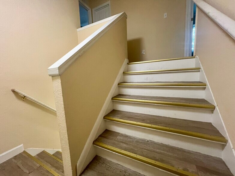 More Photos Of 2455 Ark Academy Ct, Sanford Office For Sale