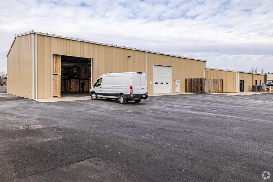 More Photos Of 2362 Greystone Ct, Rockville Warehouse For Lease