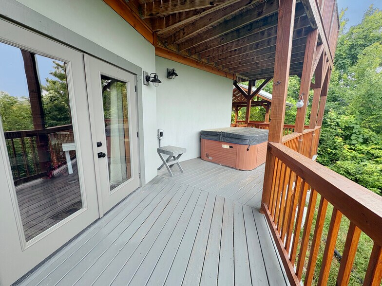 More Photos Of 433 Red Hawk Way, Gatlinburg Specialty For Sale