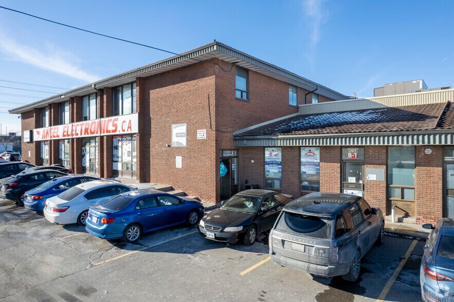 More Photos Of 1515 Matheson Blvd E, Mississauga Manufacturing For Lease