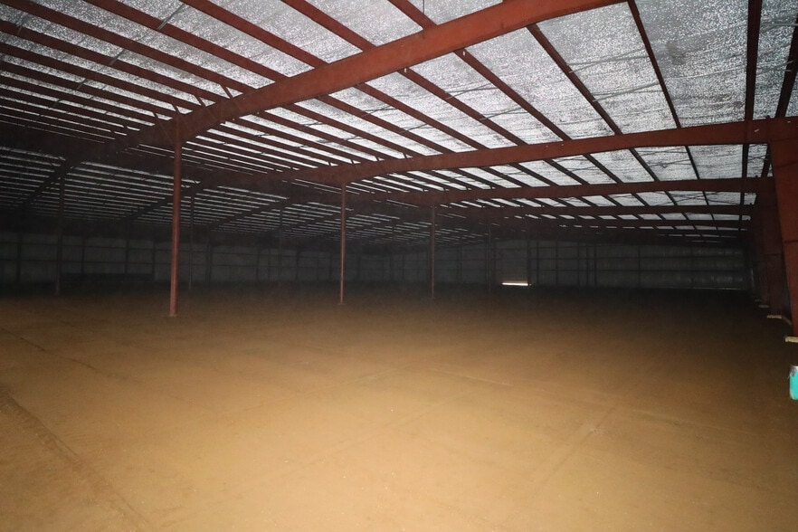 More Photos Of 300 Hammontree Dr, Morenci Warehouse For Lease