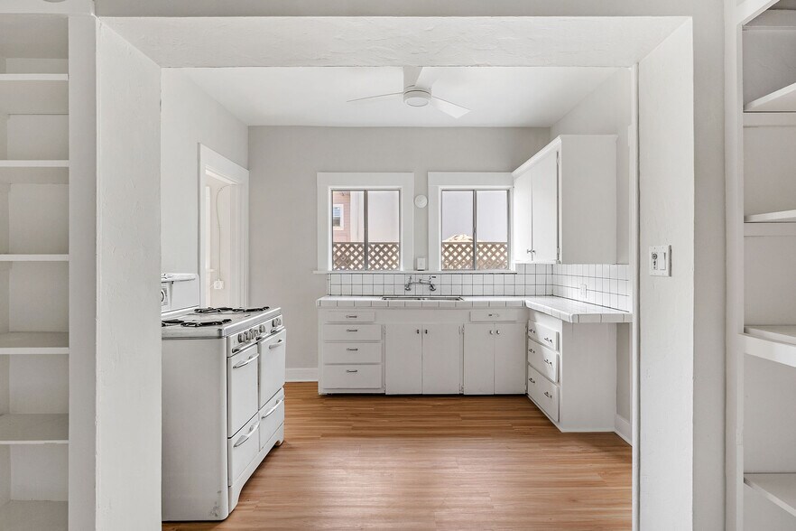 More Photos Of 724 Hermosa Ave, Hermosa Beach Apartments For Sale