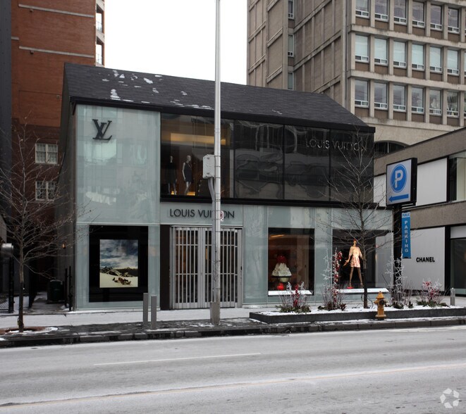 More Photos Of 111 Bloor St W, Toronto Storefront For Lease