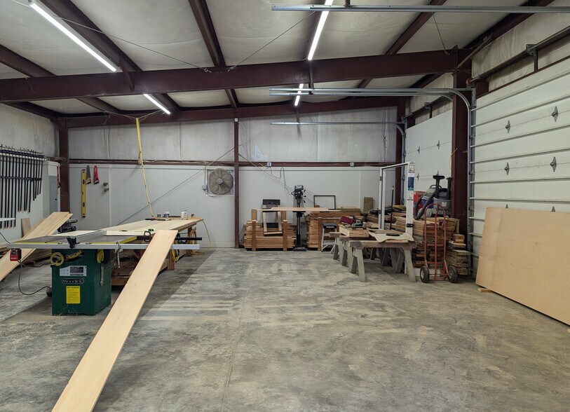 More Photos Of 410 E Main St, Haw River Light Distribution For Sale