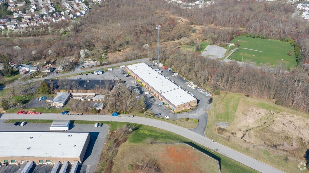 More Photos Of 1615 Robin Cir, Forest Hill Light Distribution For Lease