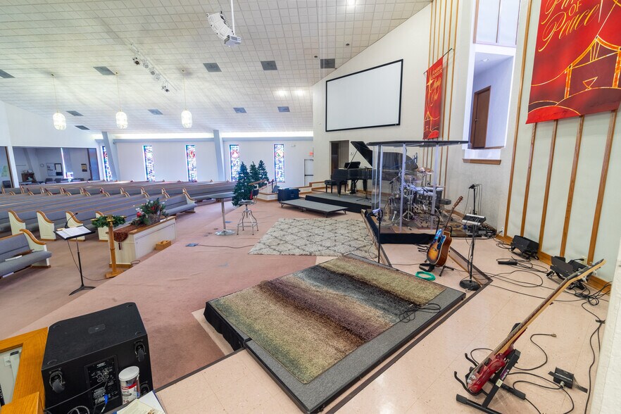 More Photos Of 906 Trimmier Rd, Killeen Religious Facility For Sale