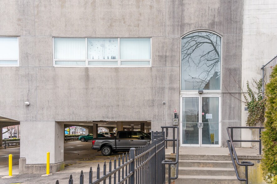 More Photos Of 10 Midland Ave, Port Chester Light Manufacturing For Lease