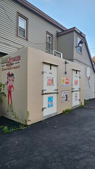 More Photos Of 6865 Erie Rd, Derby Restaurant For Sale