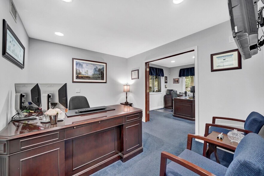 More Photos Of 3630 Hill Blvd, Yorktown Medical For Sale