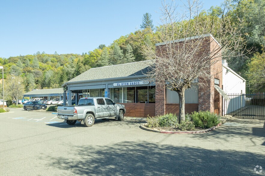 More Photos Of 384 Placerville Dr, Placerville Unknown For Lease