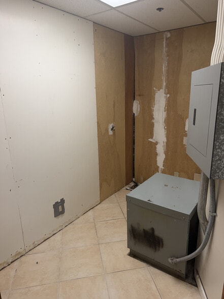 More Photos Of 2360 Mckee Rd, San Jose Medical For Sale