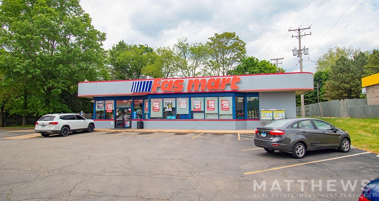 More Photos Of 4106 Harrison Ave, Rockford General Retail For Sale