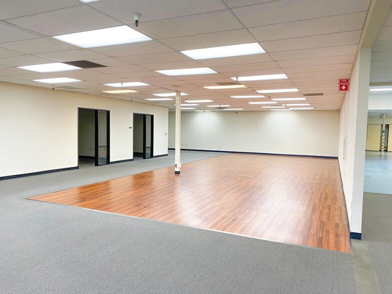 More Photos Of 550-576 Sycamore Dr, Milpitas Research And Development For Sale