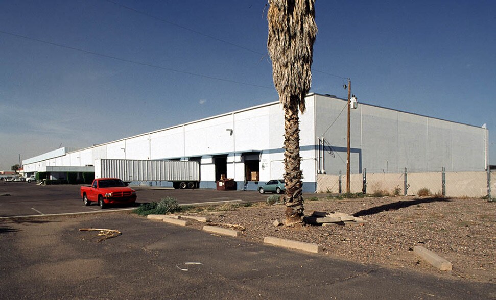 More Photos Of 1120 W Fairmont Dr, Tempe Warehouse For Lease