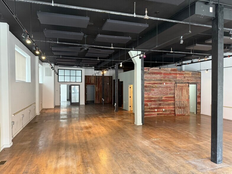 More Photos Of 221 Park Central South, Springfield Storefront Retail Residential For Lease