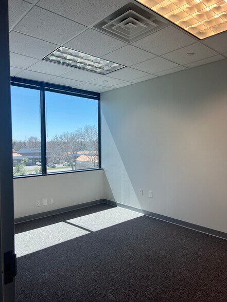 More Photos Of 4150 2nd St S, Saint Cloud Office For Lease