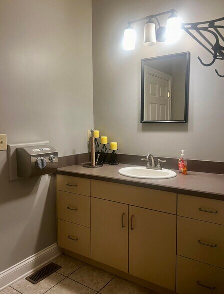 More Photos Of 383 Corbin Center Dr, Corbin Healthcare For Lease