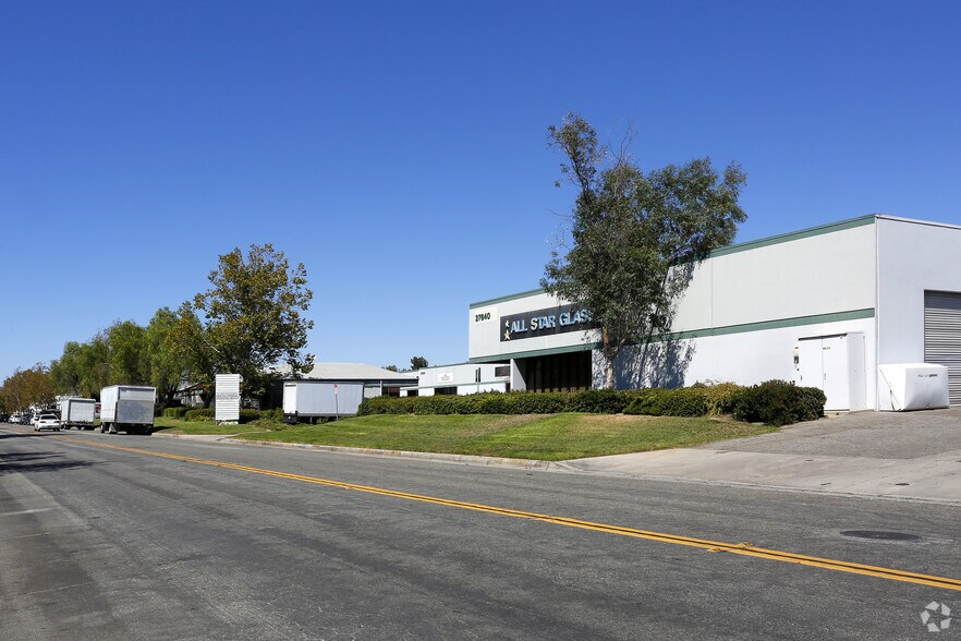 More Photos Of 27640 Commerce Center Dr, Temecula Warehouse For Sale