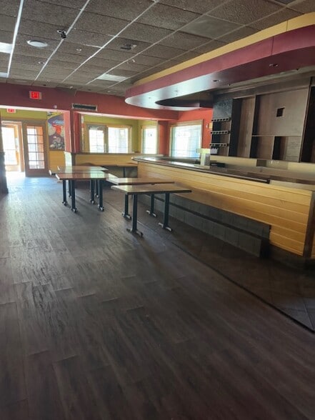 More Photos Of 34 W Main St, Radford Restaurant For Lease