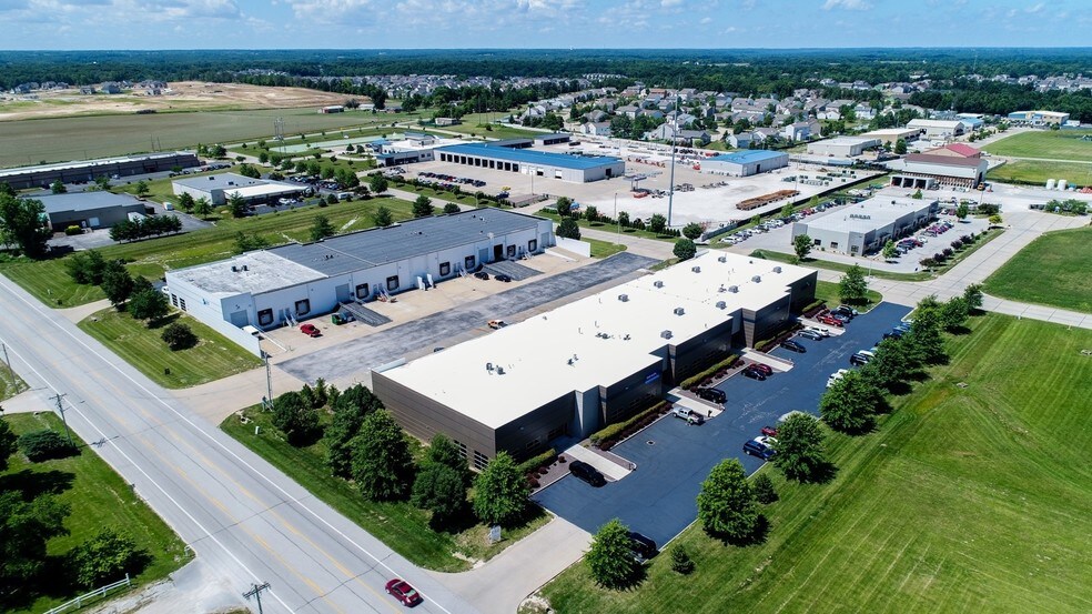 More Photos Of 201-215 Stag Industrial Blvd, Lake Saint Louis Warehouse For Lease