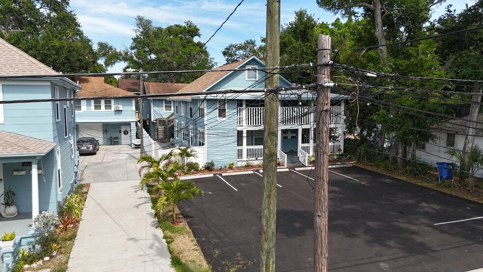 More Photos Of 945 Crescent Lake Dr N, Saint Petersburg Apartments For Sale