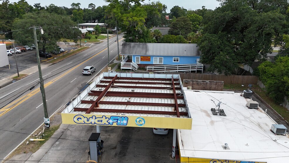 More Photos Of 2015 9th Ave, Pensacola Convenience Store For Sale