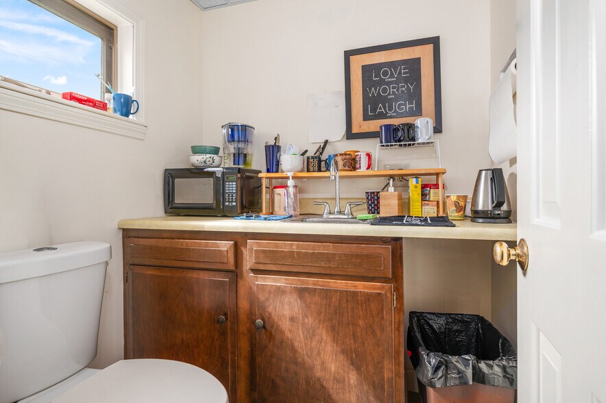 More Photos Of 2 Douglas Pike, Smithfield Office For Sale