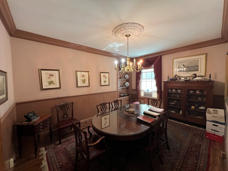 More Photos Of 25 W Courtland St, Bel Air Office For Lease