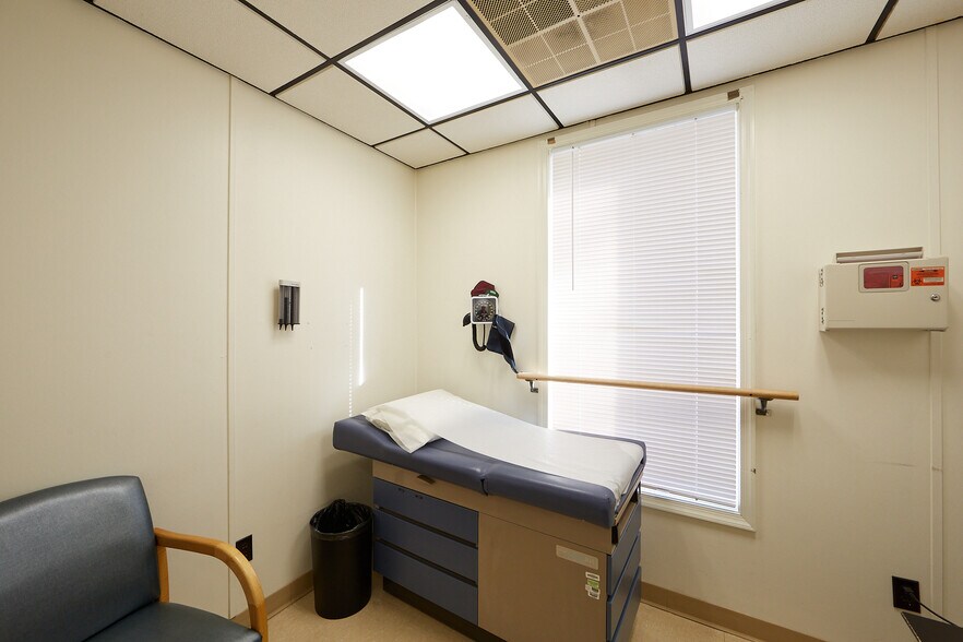 More Photos Of 2792 Egypt Rd, Audubon Medical For Lease