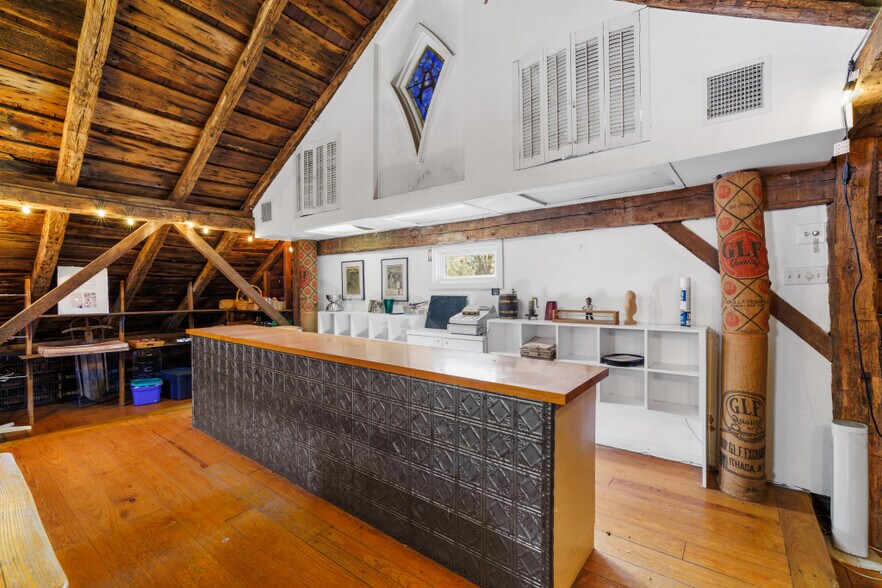 More Photos Of 52 Allhusen Rd, New Paltz Winery Vineyard For Sale